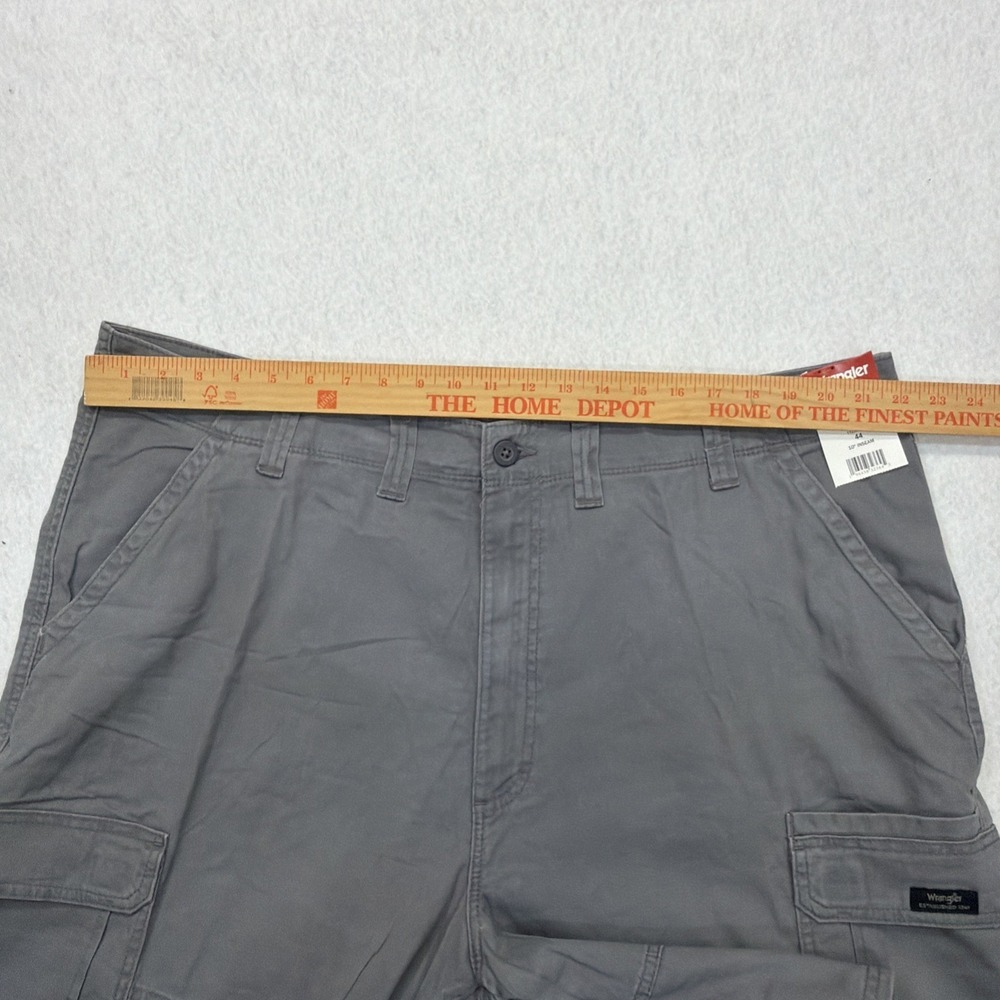 Wrangler Cargo‎ Shorts Mens 44 Relaxed Fit Cotton Gray Outdoors Trail Casual NEW - Picture 9 of 15